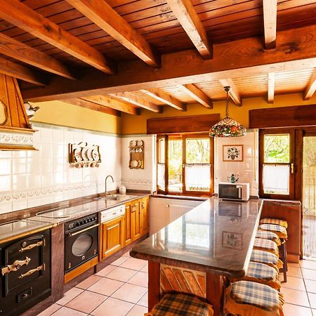 Casa Rural La Regoria カレニャ・デ・カブラレス エクステリア 写真