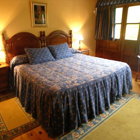 Casa Rural La Regoria カレニャ・デ・カブラレス エクステリア 写真