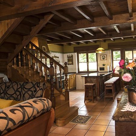 Casa Rural La Regoria カレニャ・デ・カブラレス エクステリア 写真