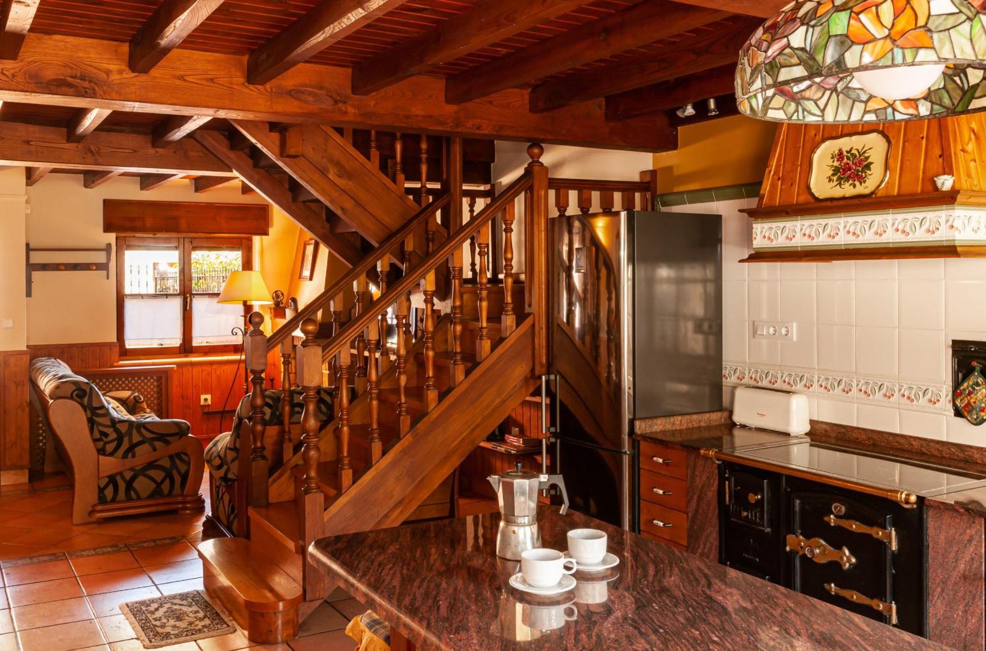 Casa Rural La Regoria カレニャ・デ・カブラレス エクステリア 写真