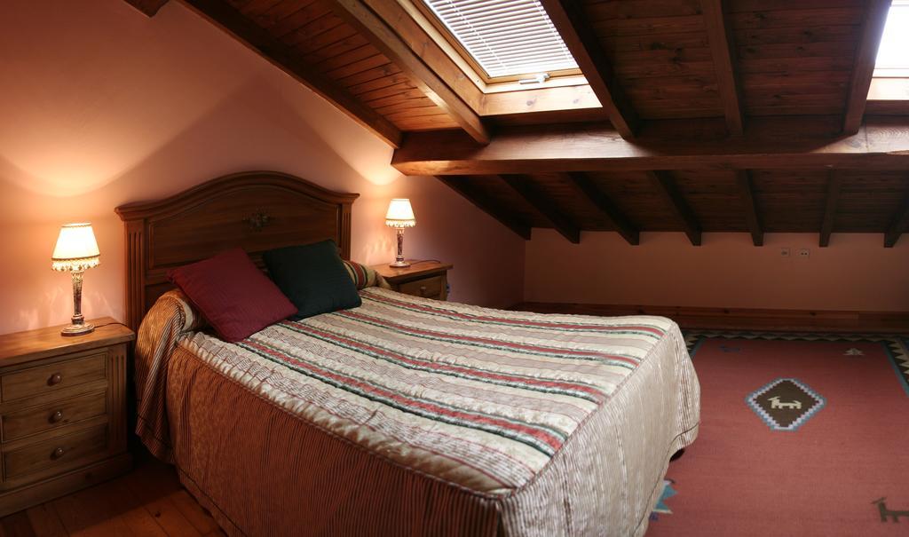 Casa Rural La Regoria カレニャ・デ・カブラレス エクステリア 写真