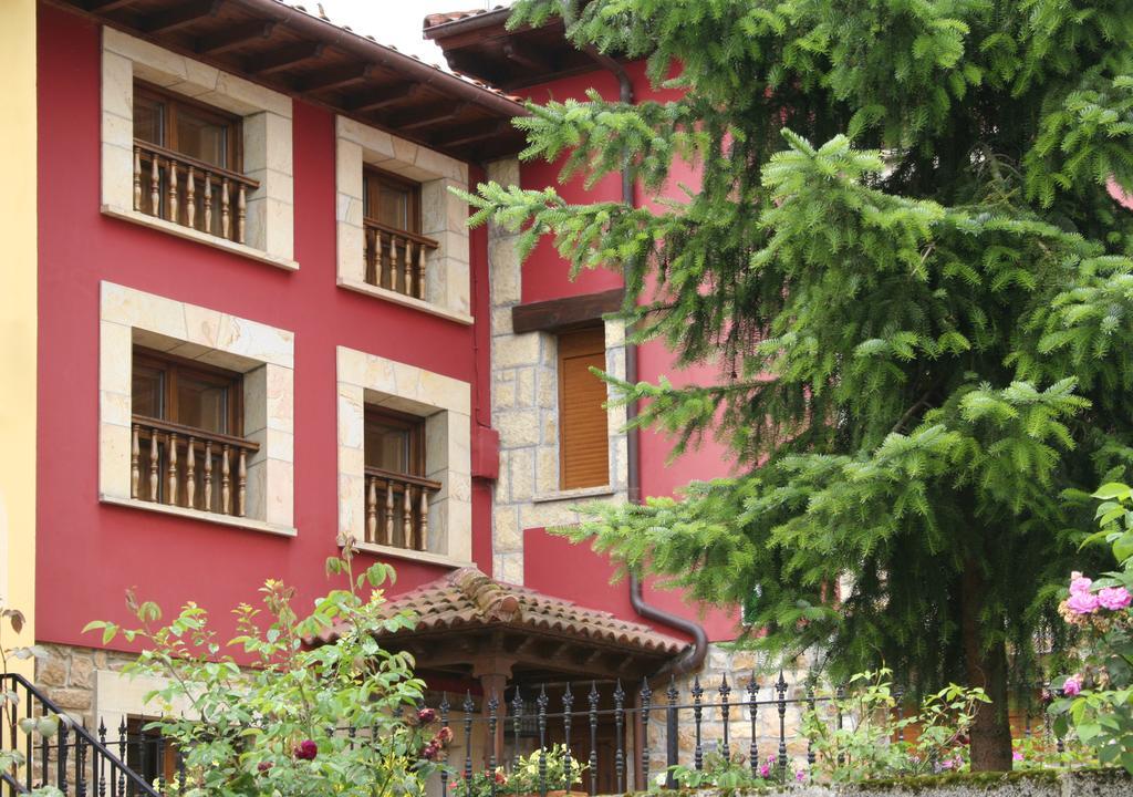 Casa Rural La Regoria カレニャ・デ・カブラレス エクステリア 写真