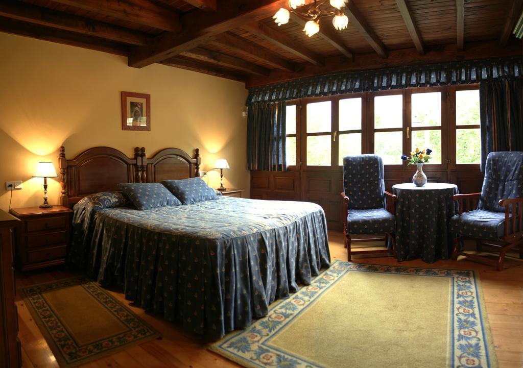 Casa Rural La Regoria カレニャ・デ・カブラレス エクステリア 写真