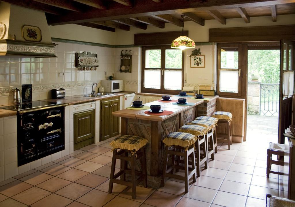Casa Rural La Regoria カレニャ・デ・カブラレス エクステリア 写真