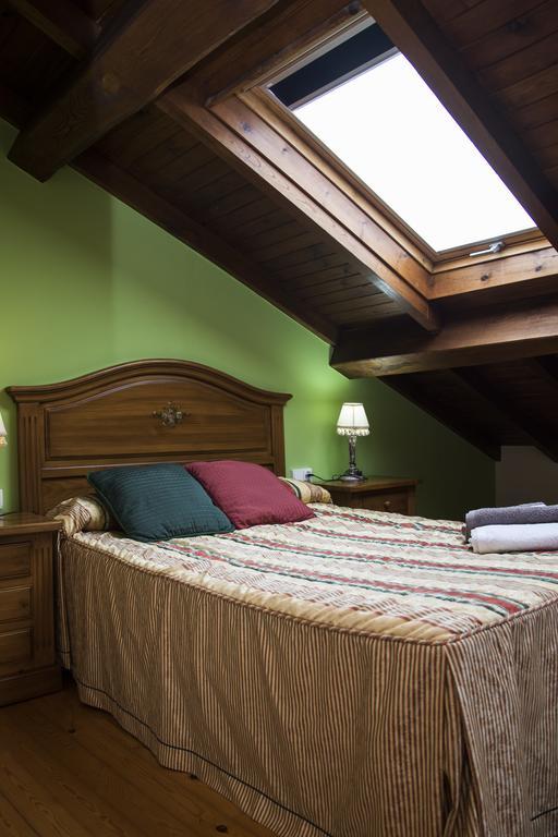 Casa Rural La Regoria カレニャ・デ・カブラレス エクステリア 写真