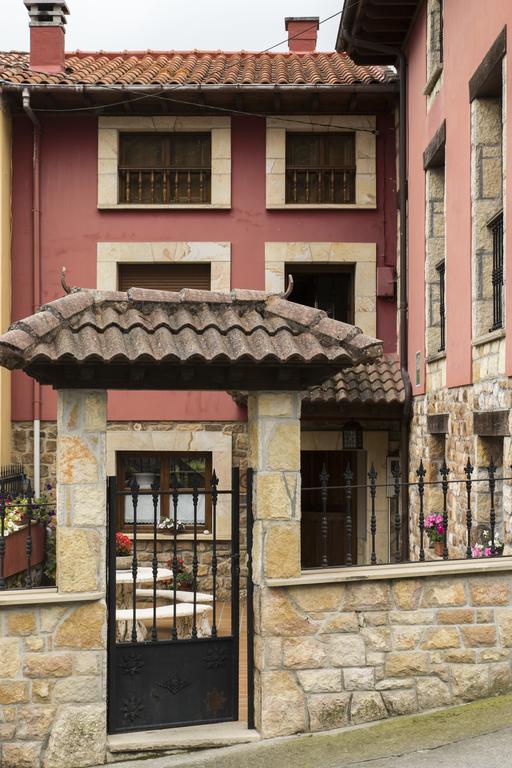 Casa Rural La Regoria カレニャ・デ・カブラレス エクステリア 写真
