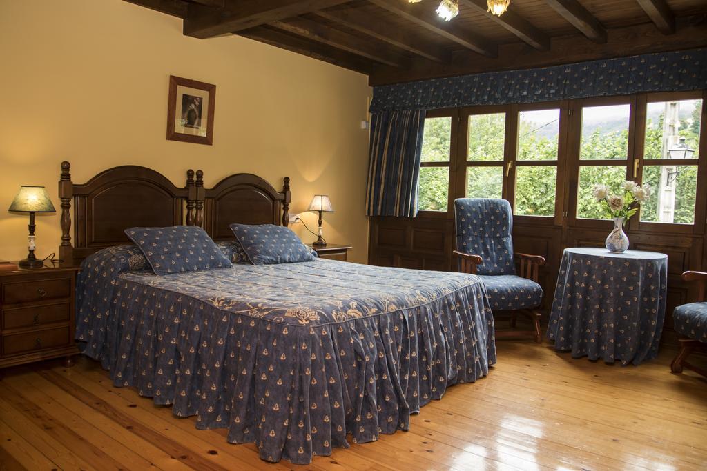 Casa Rural La Regoria カレニャ・デ・カブラレス エクステリア 写真